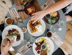 Food and Friends Circle: Perfect Combo