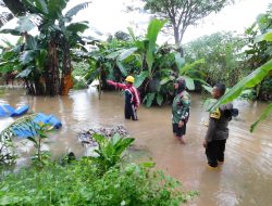 Banjir Melanda Sekda Natuna Pantau  Titik Banjir