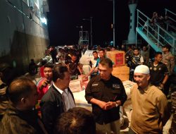 Bupati Natuna Tunjau Pengungsi, 48 Ditemukan Meninggal dan 417 Korban Terdampak Longsor Tinggalkan Serasan