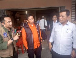 Kepala Badan Penangggulan Bencana Nasional (BNPB) RI Tinjau Bencana Alam Tanah Longsor Diserasan Natunar