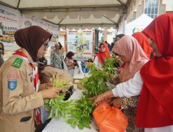Peringati Hari Pramuka ke-64 dan HUT Kemerdekaan RI, Kwarda Kepri Gelar Aksi Sosial dan Pasar Murah