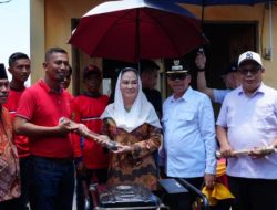 Bupati Natuna Serahkan Bantuan Peralatan Pemadam Kebakaran Untuk Masyarakat Sedanau