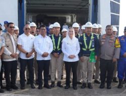 Bupati Natuna Tinjau Bongkar Muat Kapal Roro, Pastikan Nataru Aman dan Nyaman